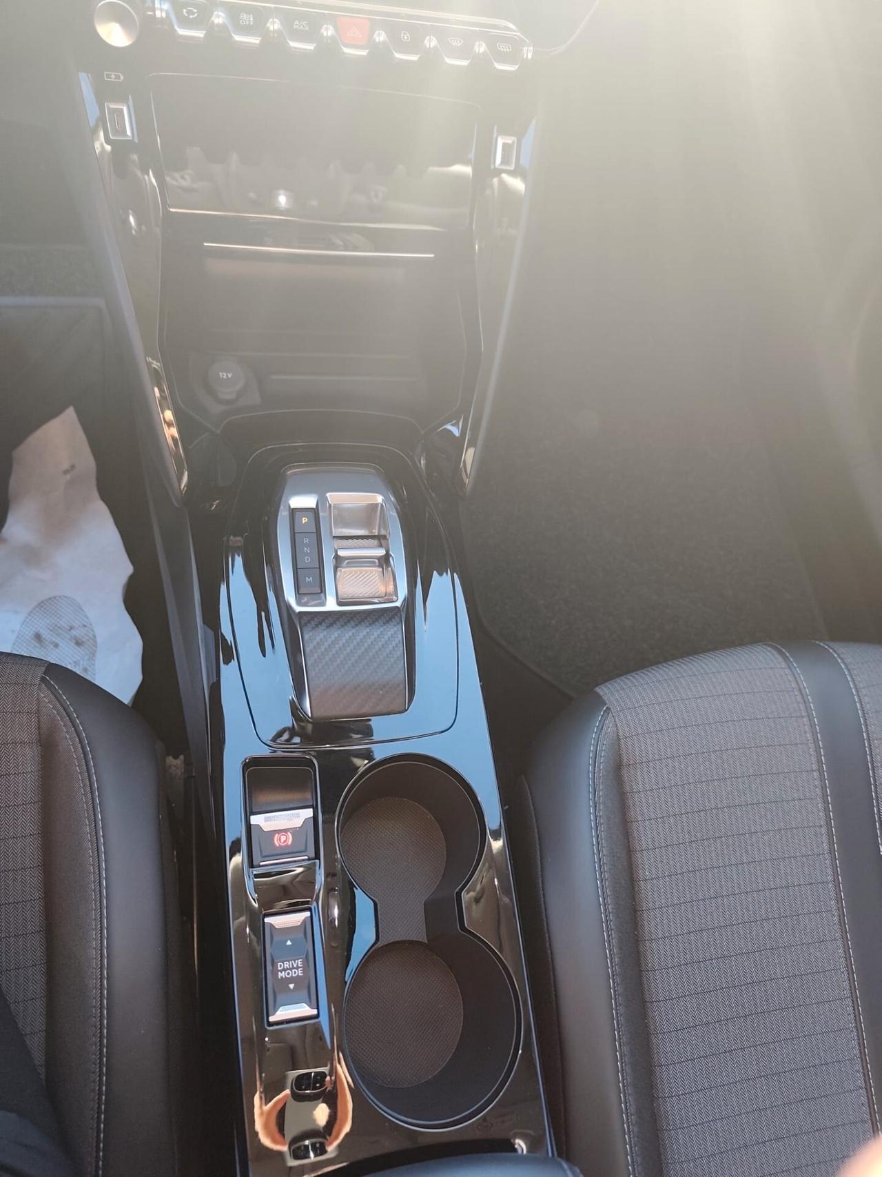 Peugeot 2008 BlueHDi 130 S&S EAT8 Allure N1 AUTOCARRO