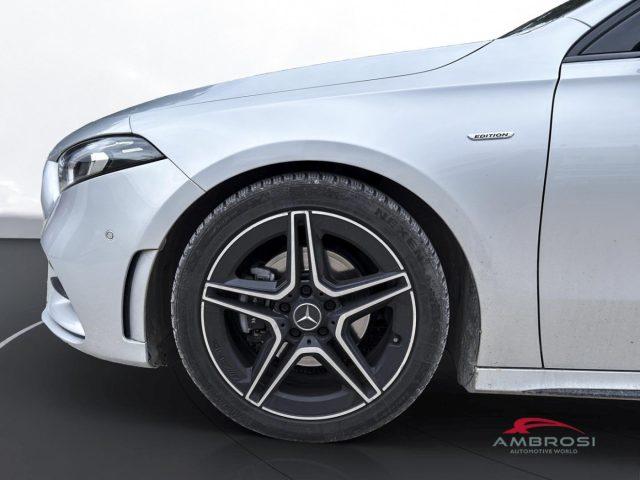 MERCEDES-BENZ A 180 180 d Automatic Premium Night Edition