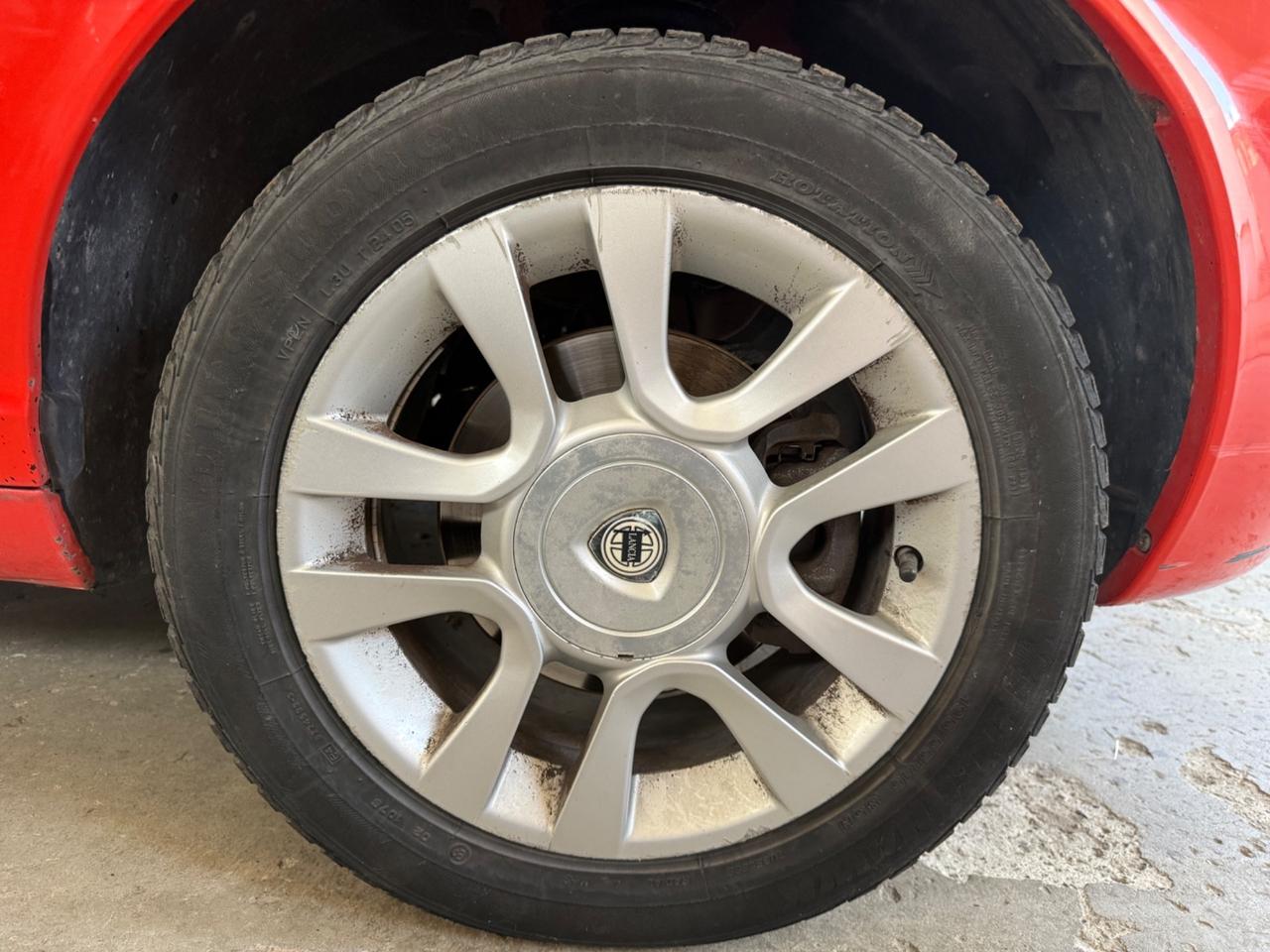 Lancia Ypsilon 1.3 Multijet 16V Momo Design