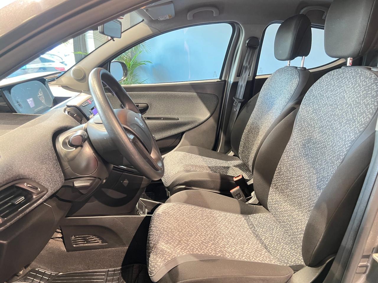 Lancia Ypsilon 1.0 FireFly 5 porte S&S Hybrid