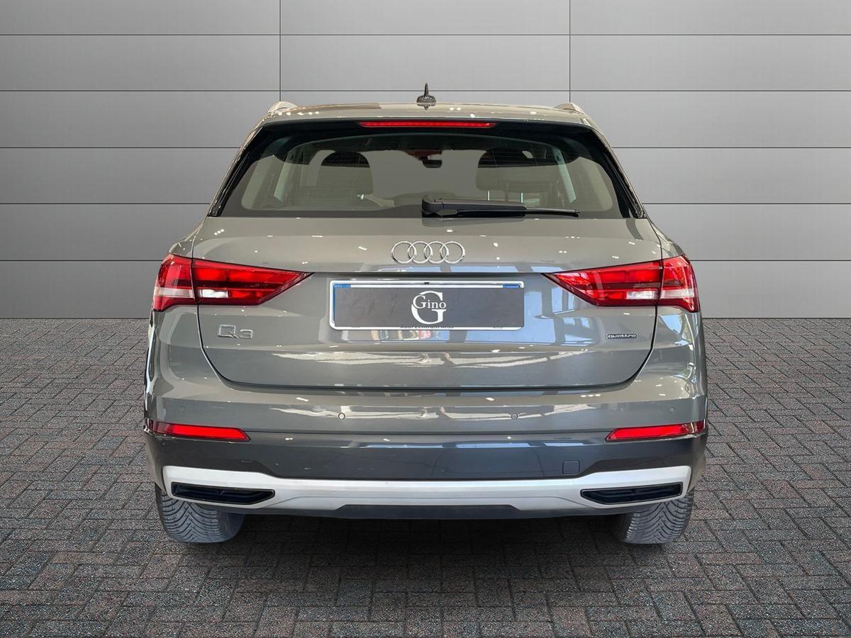 AUDI Q3 II 2018 - Q3 40 2.0 tfsi Business quattro s-tronic