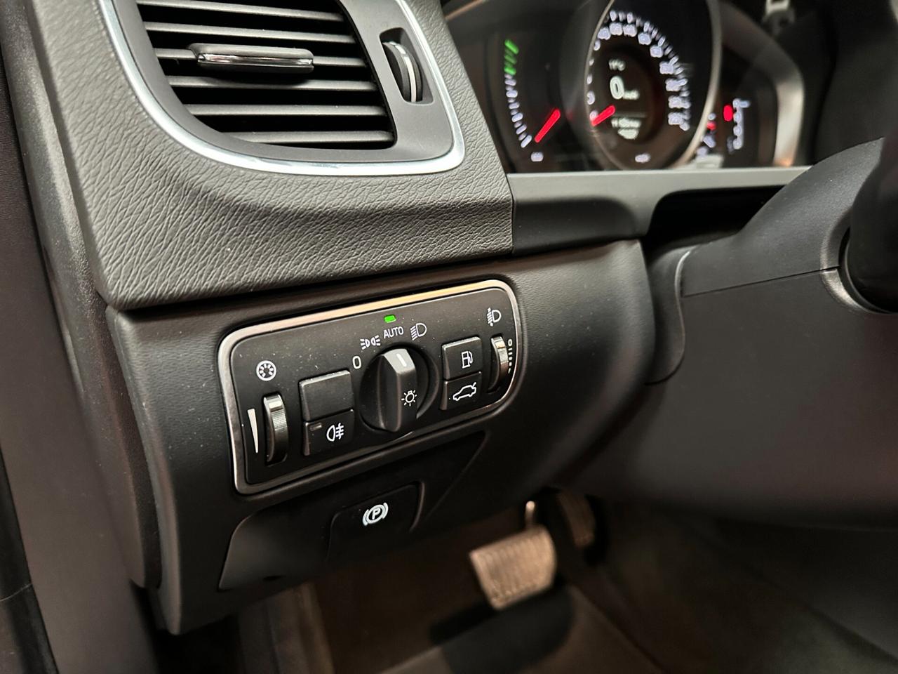 Volvo V60 Cross Country D3 Geartronic Pro MY18