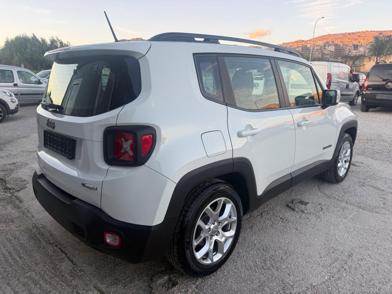 Jeep Renegade 1.6 Mjt 120 CV Longitude