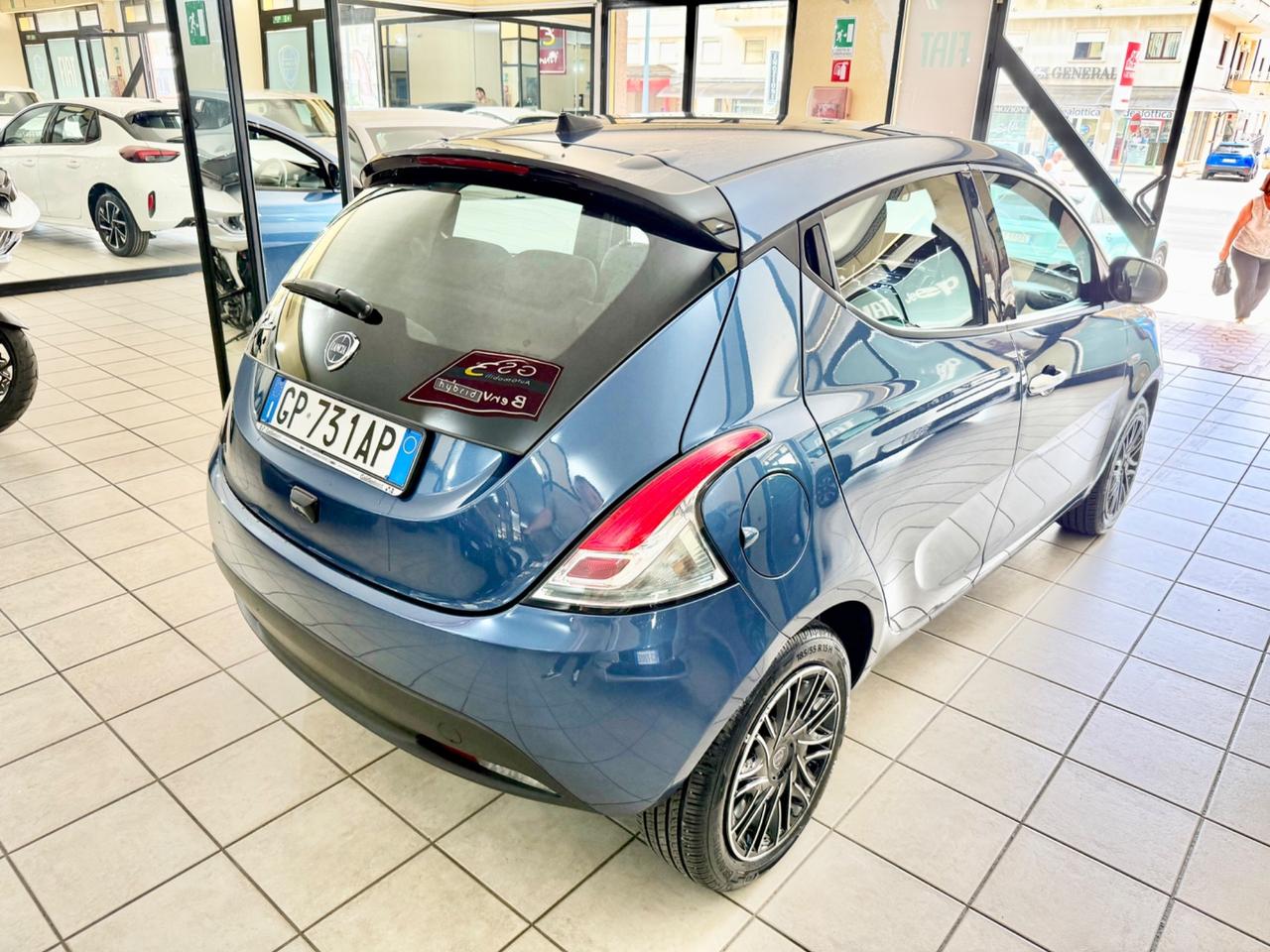 Lancia Ypsilon 1.0 FireFly 5 porte S&S Hybrid Gold