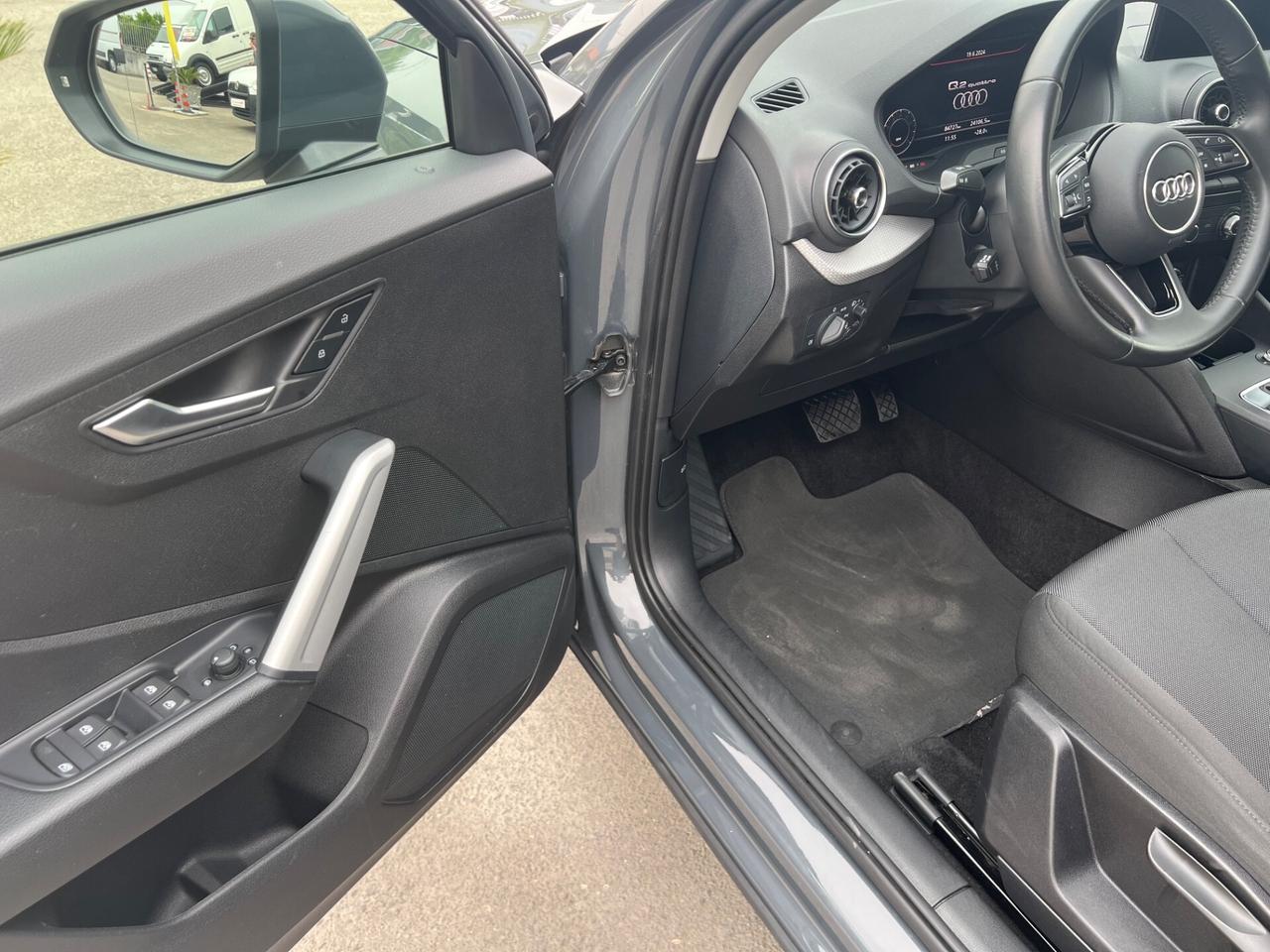 Audi Q2 40 TFSI quattro S tronic Business