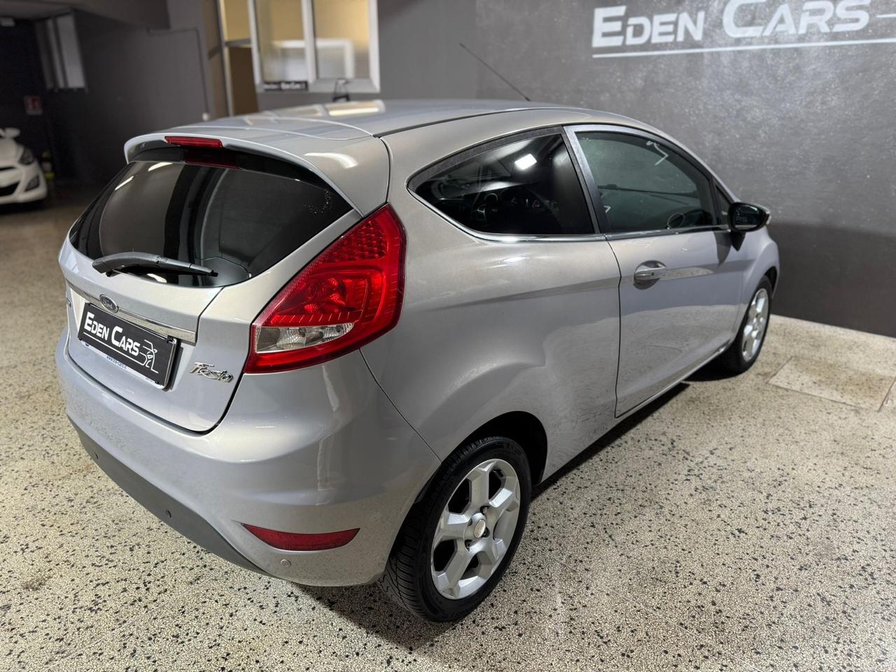 Ford Fiesta 1.4 TDCi 70CV 3 porte Titanium PER NEOPATENTATI