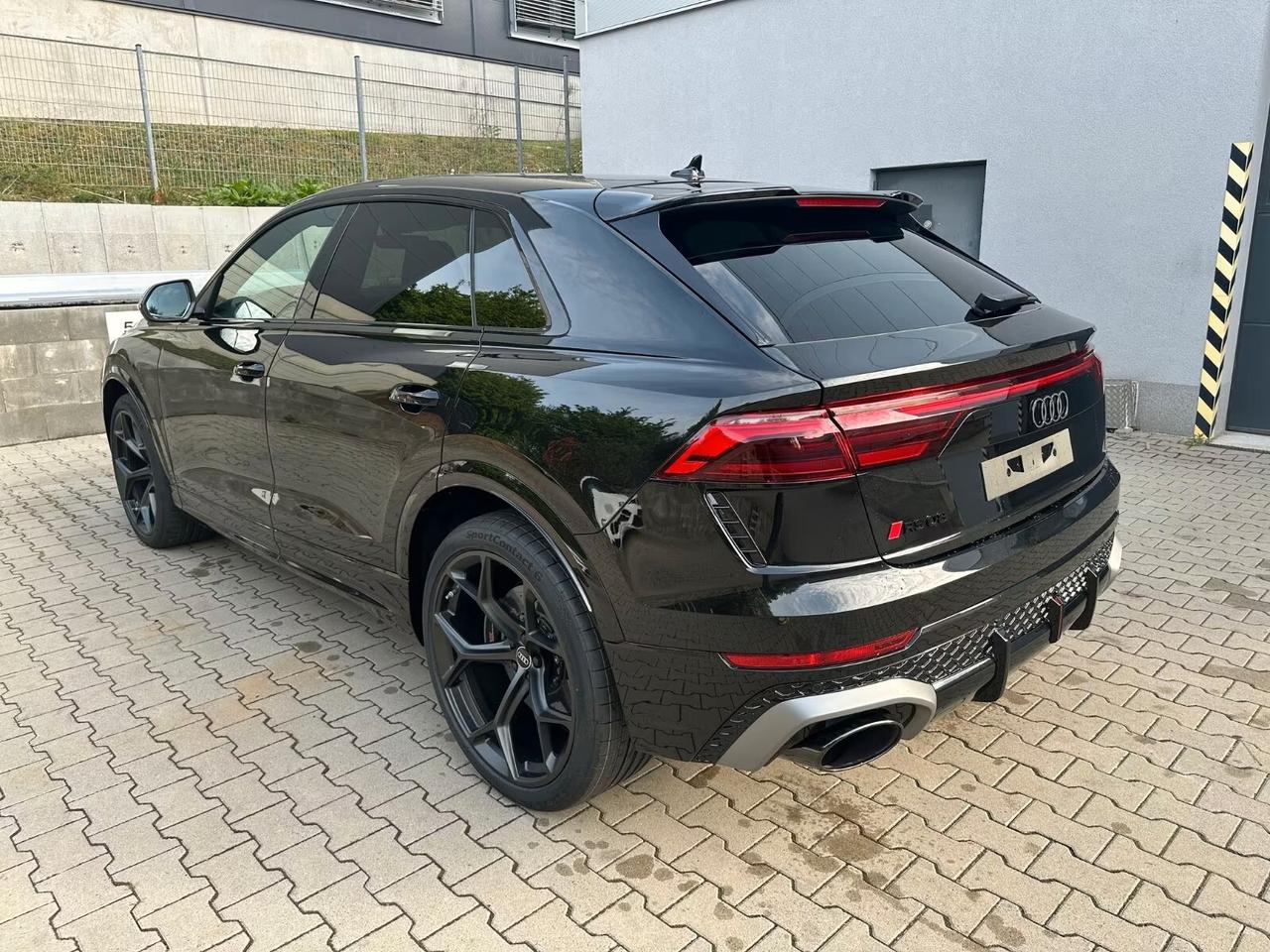 Audi Q8 RS TFSI V8 quattro tiptronic Performance 640 CV