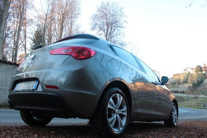 Alfa Romeo Giulietta 1.6 JTDm-2 105 CV Distinctive ESTETICA PARI NUOVO