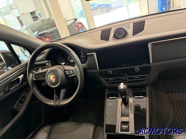 PORSCHE Macan 2.0