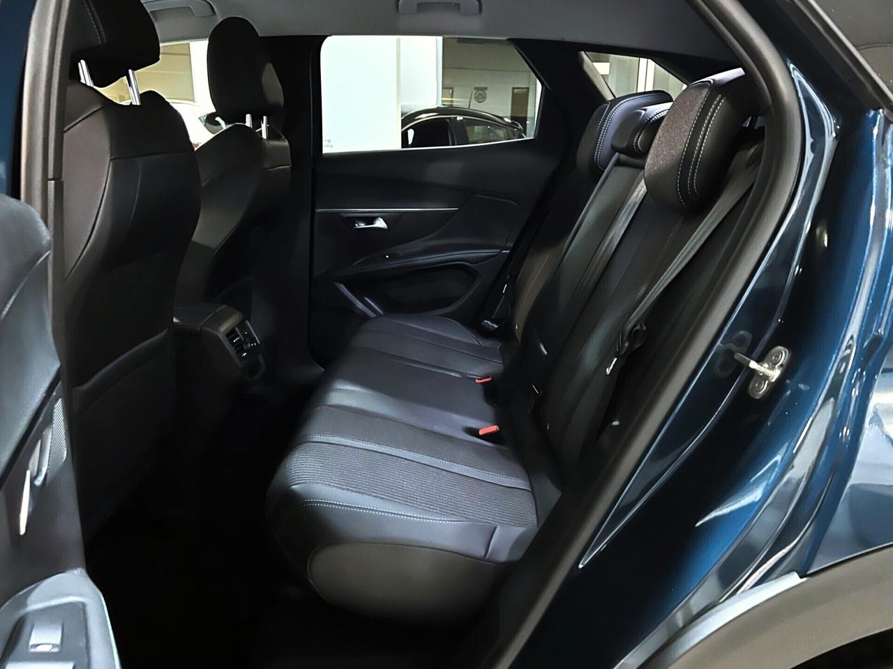 Peugeot 3008 1.5 BlueHDi Allure 2022