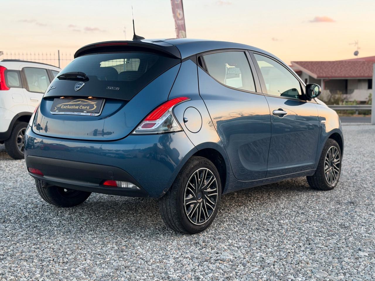 Lancia Ypsilon 1.0 FireFly 5 porte S&S Hybrid Gold Plus
