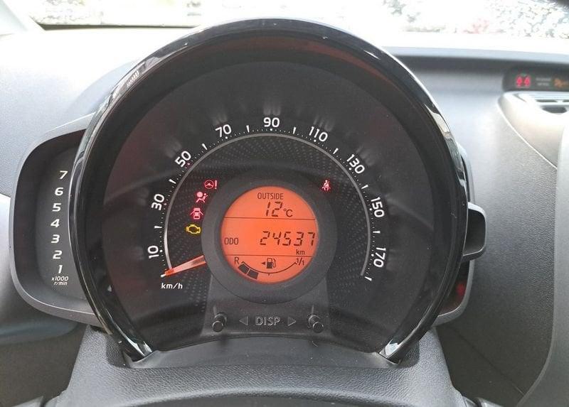 Toyota Aygo Aygo Connect 1.0 VVT-i 72 CV 5 porte x-play