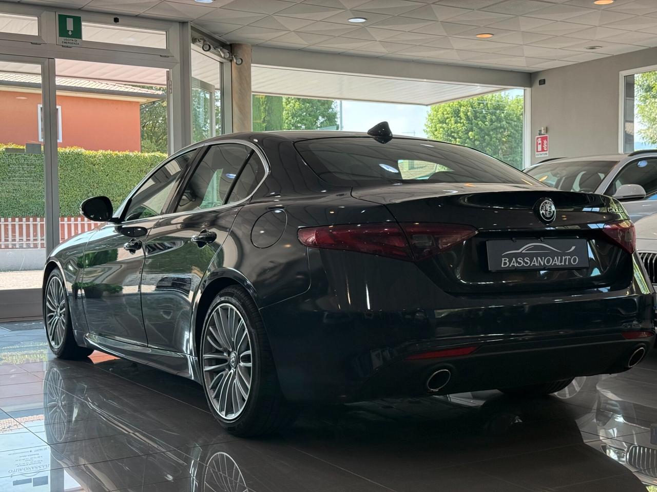 Alfa Romeo Giulia 2.2 t Business Sport Edition 180cv auto