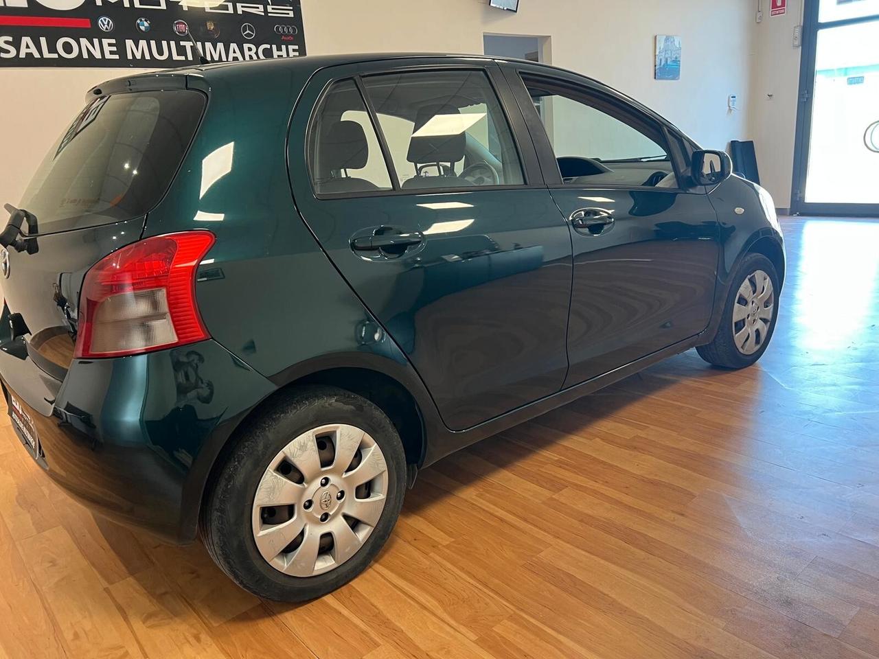 Toyota Yaris 1.0 5 porte