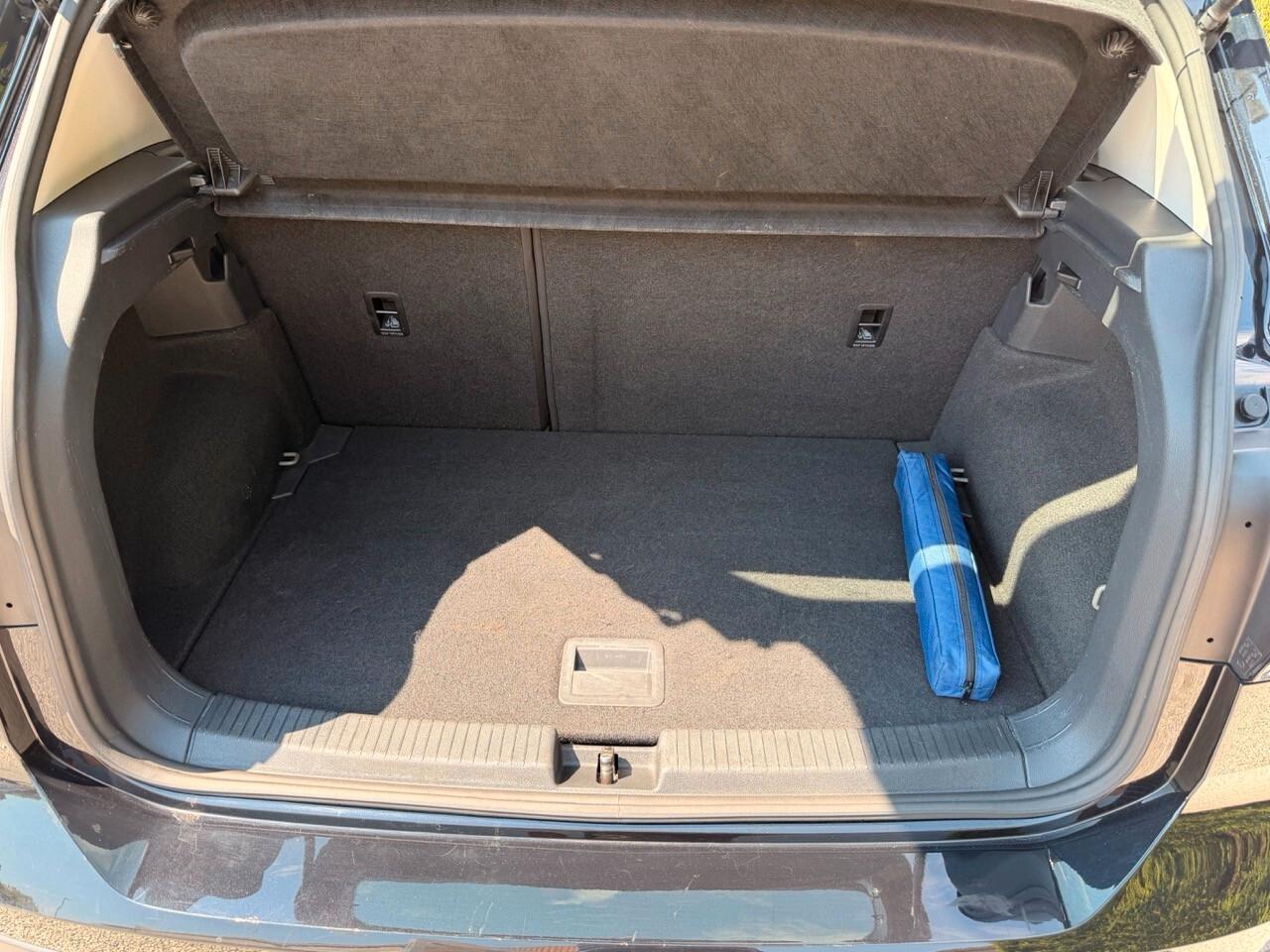 Volkswagen T-Cross 1.0 tsi Style 95cv (display digitale App connect Climatronic)