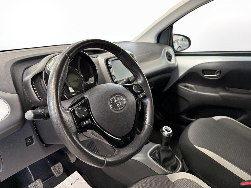 Toyota Aygo 5 Porte 1.0 VVT-i x-play