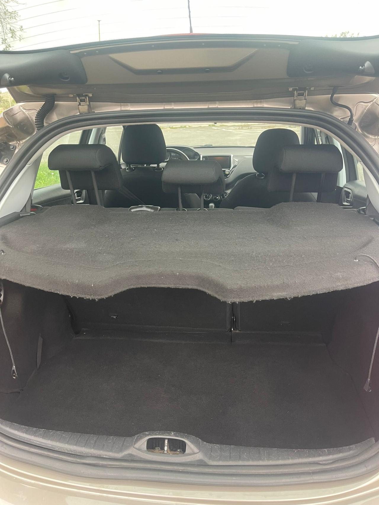 Peugeot 208 1.4 HDi 68 CV 5 porte Access