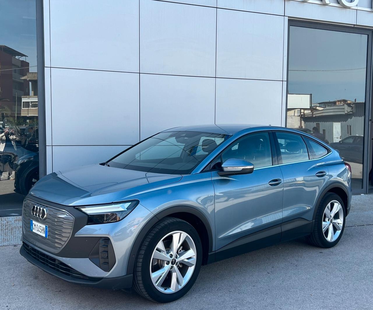 Audi Q4 e-tron SPB e-tron 35 possibilità noleggio no scoring