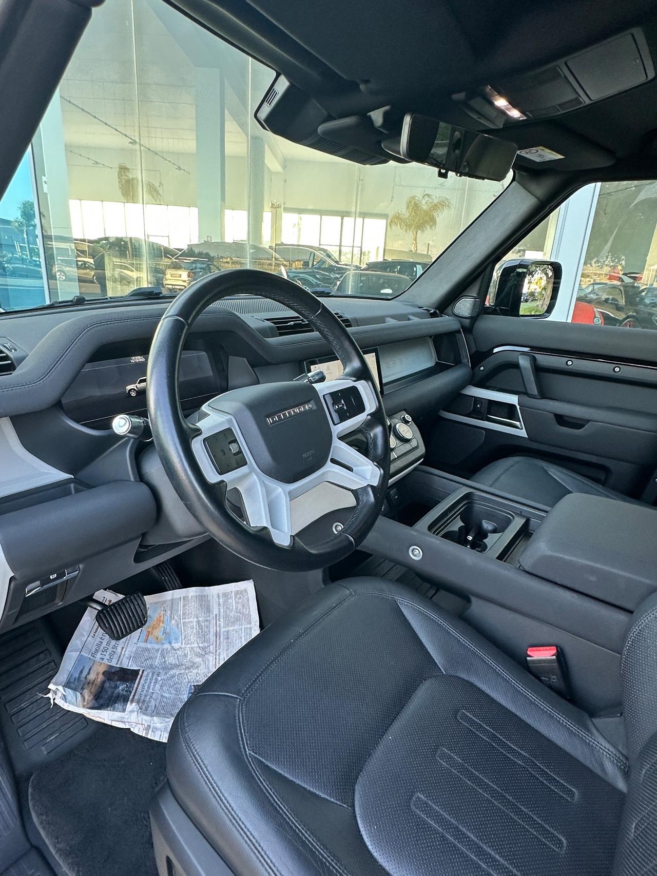 Land Rover Defender 110 3.0d SE awd 200cv auto AUTOCARRO N1