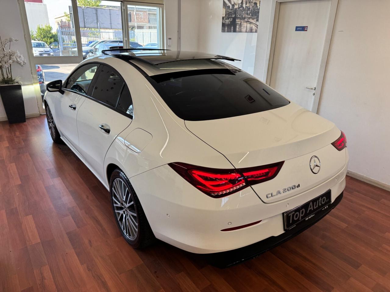 MERCEDES-BENZ CLA 200 d AUT. SPORT / NIGHT EDITION
