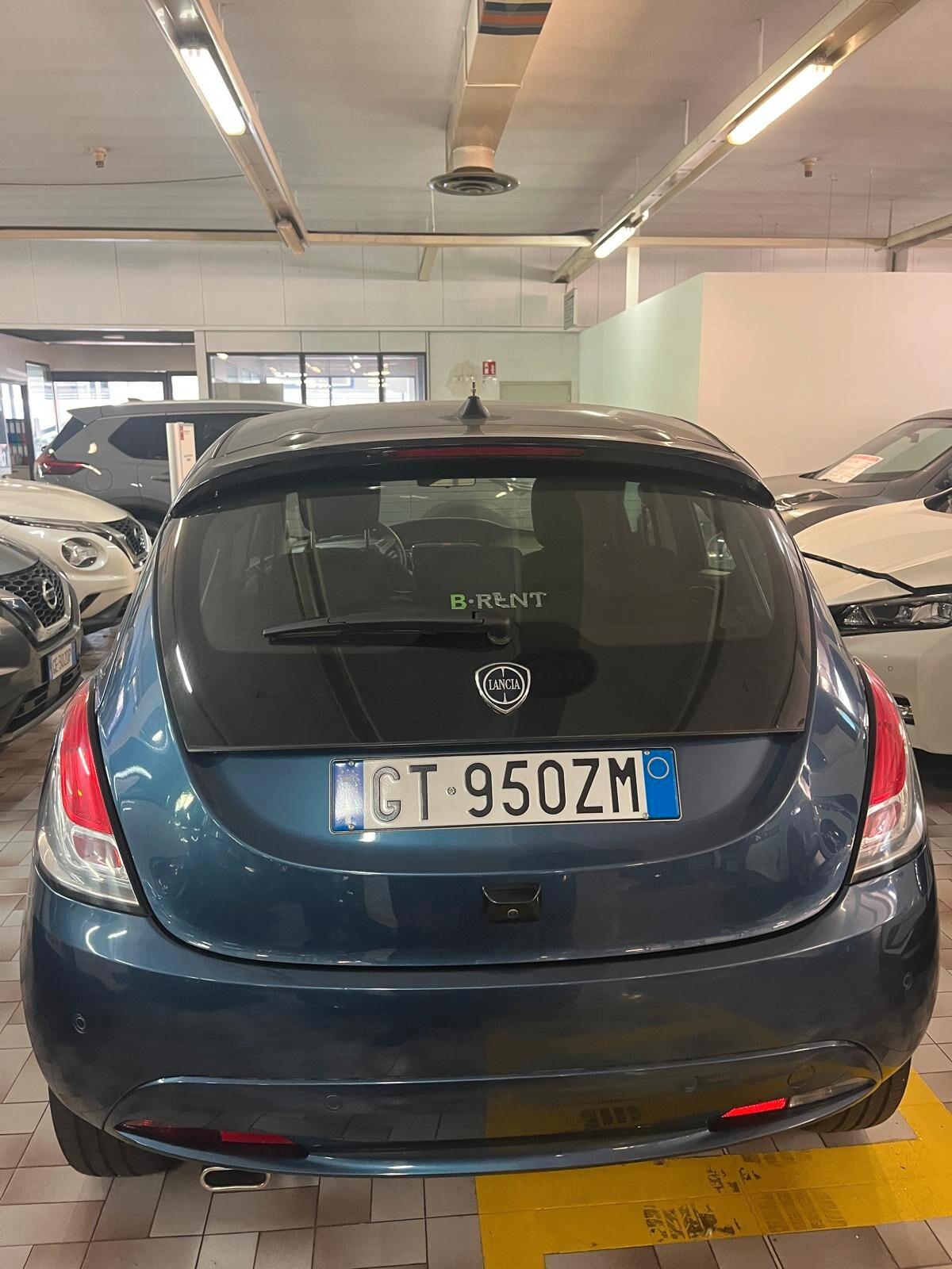 Lancia Ypsilon 1.0 FireFly 5 porte S&S Hybrid Platino
