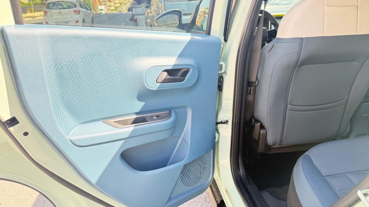 Fiat Grande Panda 1.2 Hybrid 110 CV S&S La Prima LED NAVI KAMERA PDC BLUETOOTH CERCHI 17
