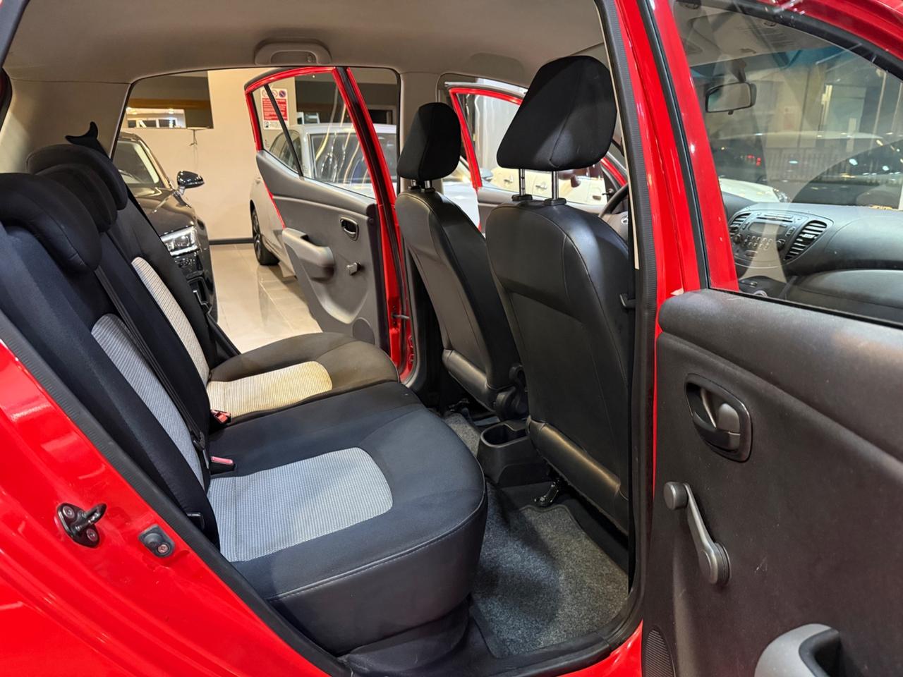 Hyundai i10 1.1 49.000 KM IMPECCABILE !