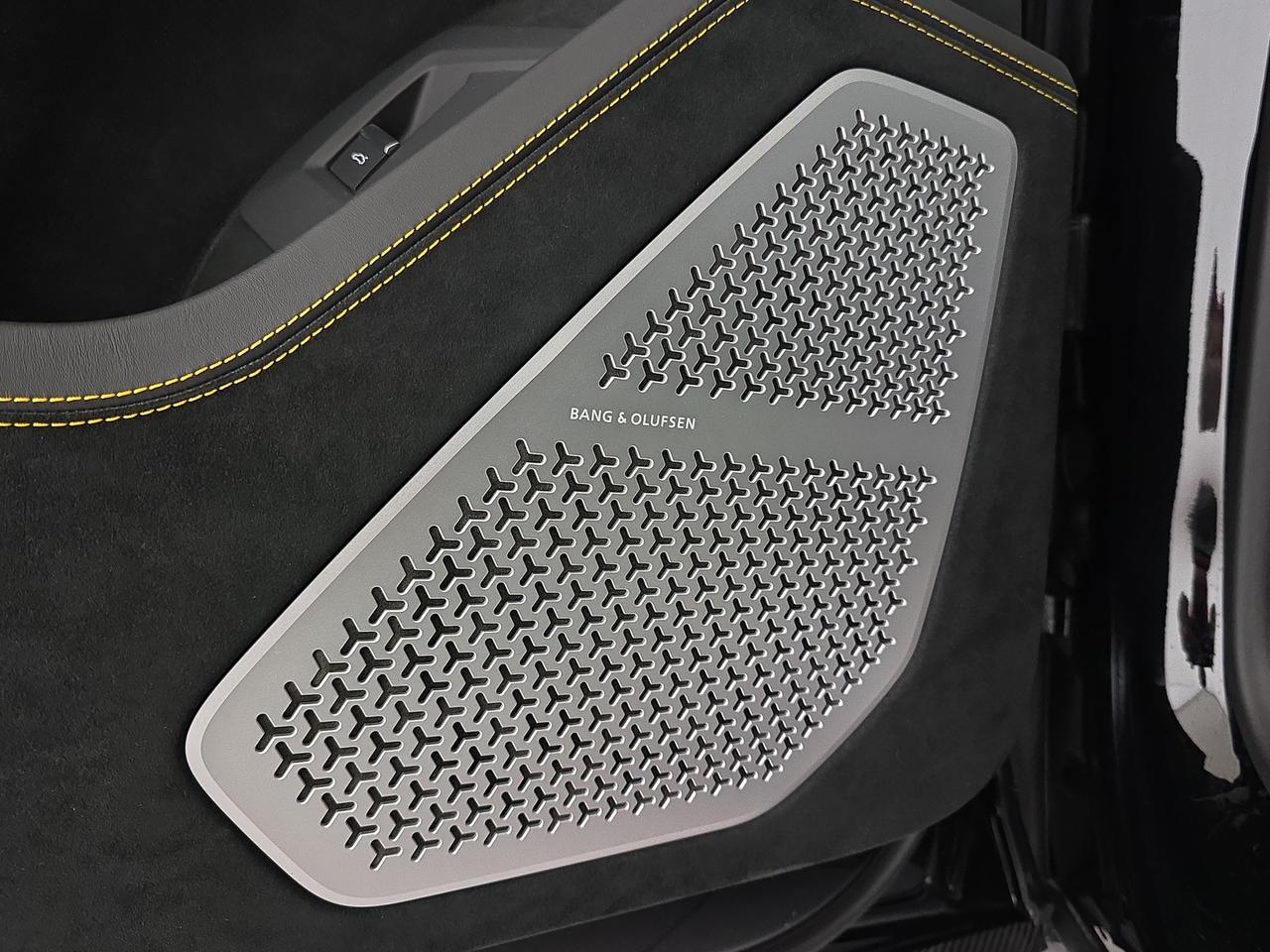 4.0 v8 Performante - Carbon Pack completo