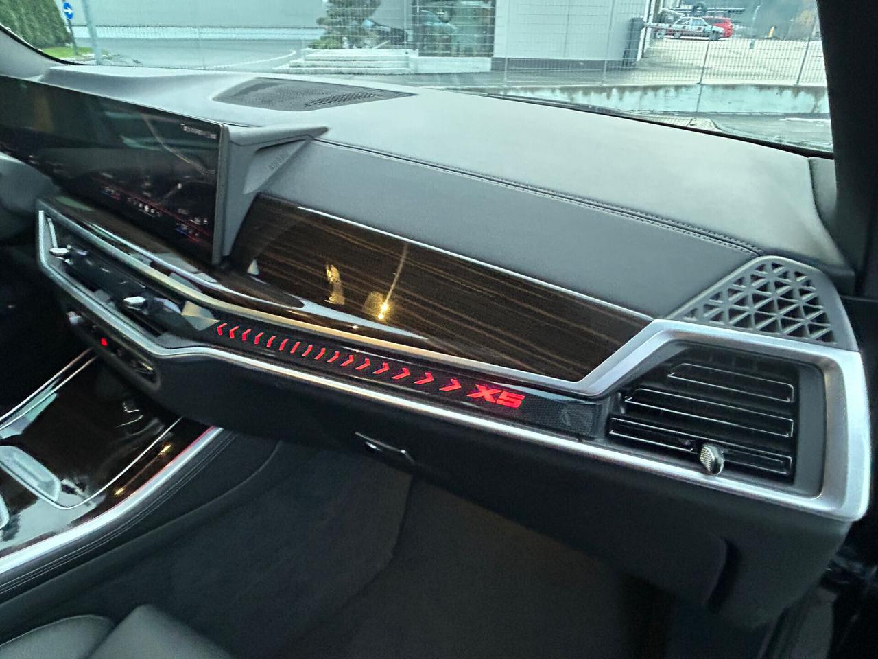 Bmw X5 50e M-SPORT PRO 22" GANCIO TRAINO PLUG IN