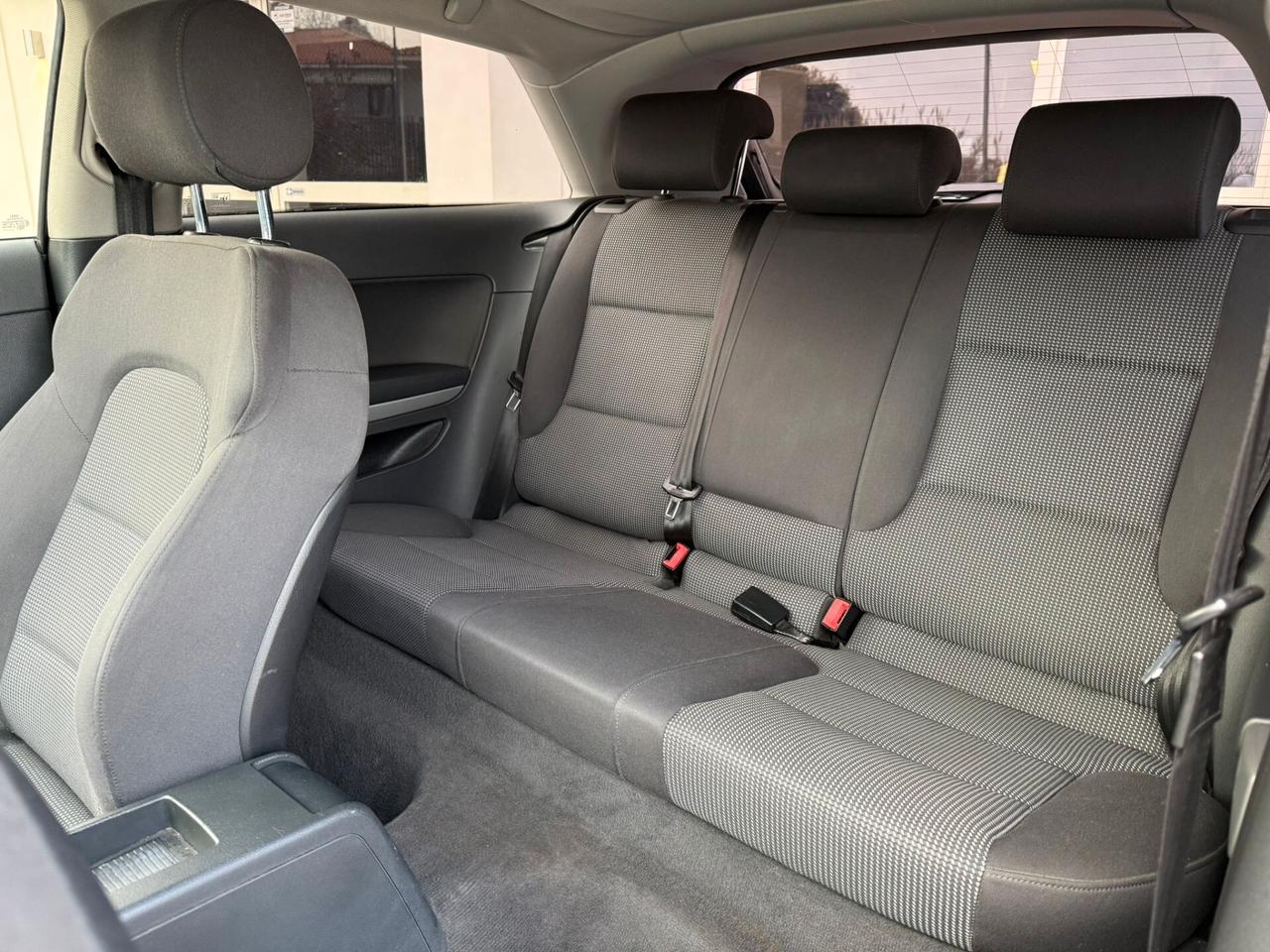 Audi A3 1.6Tdi 90Cv Young Edition