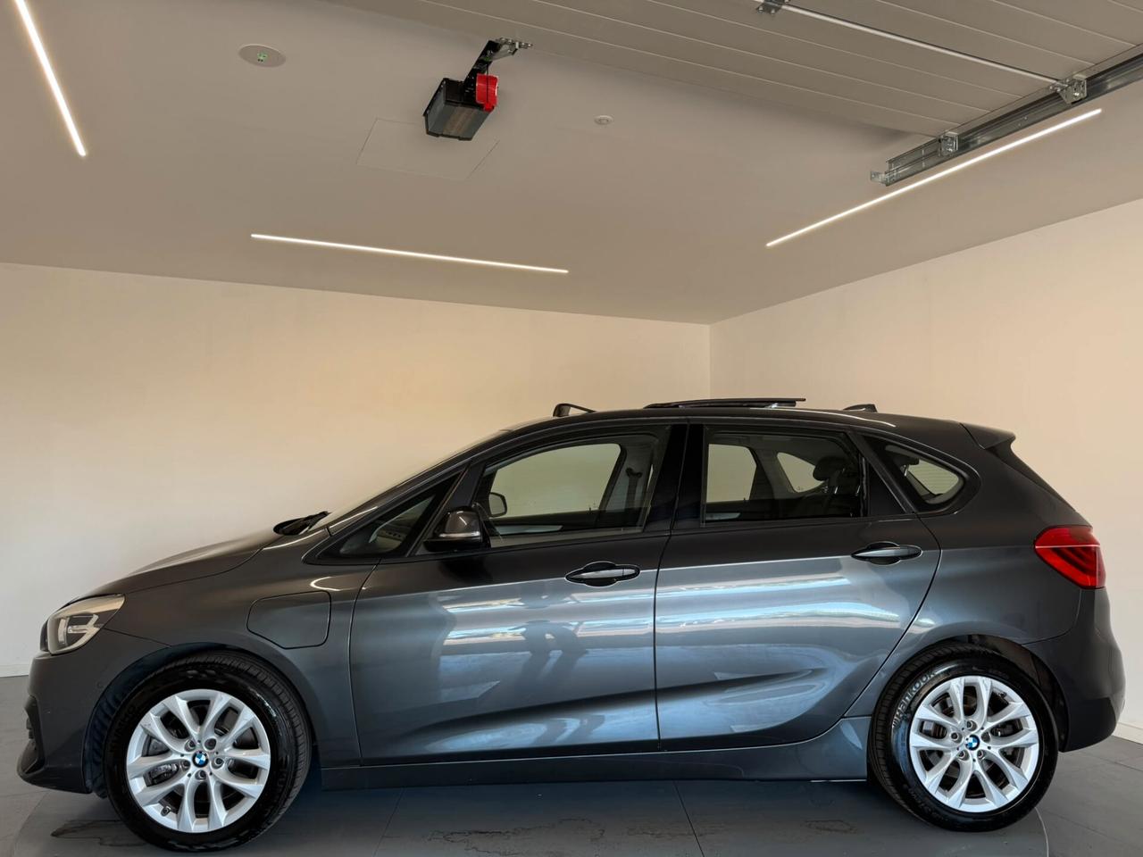 Bmw 2er Active Tourer 225xe iPerformance Business aut.