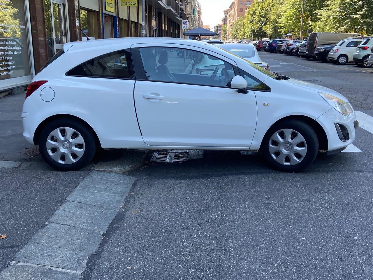 Opel Corsa Edition 1.2 Eco FLEX #11856