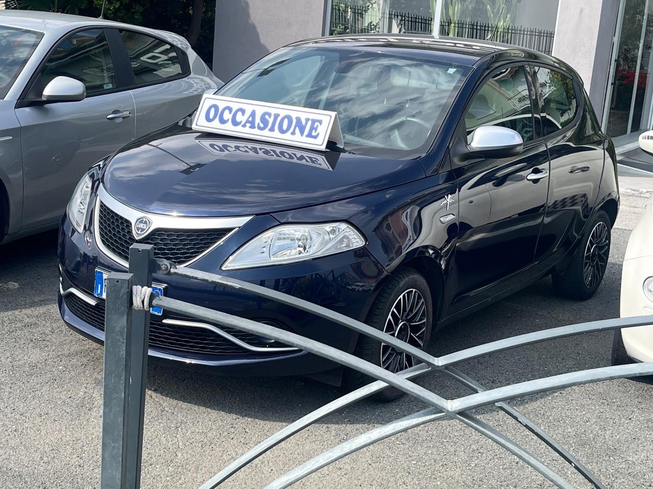 garantita 2 anni; interni alcantara 3482693111