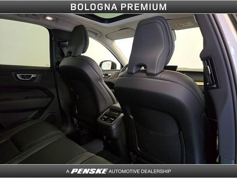 Volvo XC60 XC60 B5 AWD automatico Ultra Dark