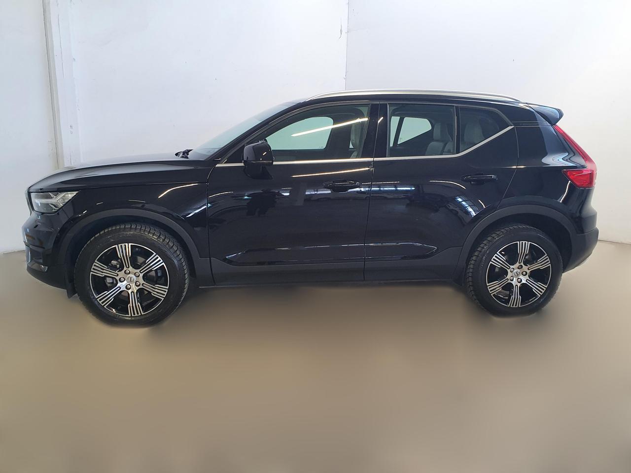 VOLVO XC40 (2017-->) - XC40 D3 AWD Geartronic Inscription