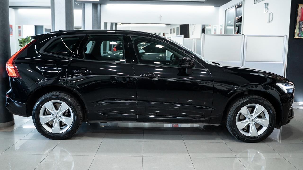 Volvo XC 60 XC60 B4 D 2.0 GEARTRONIC MOMENTUM SPORT LED NAVI FULL OPTIONAL