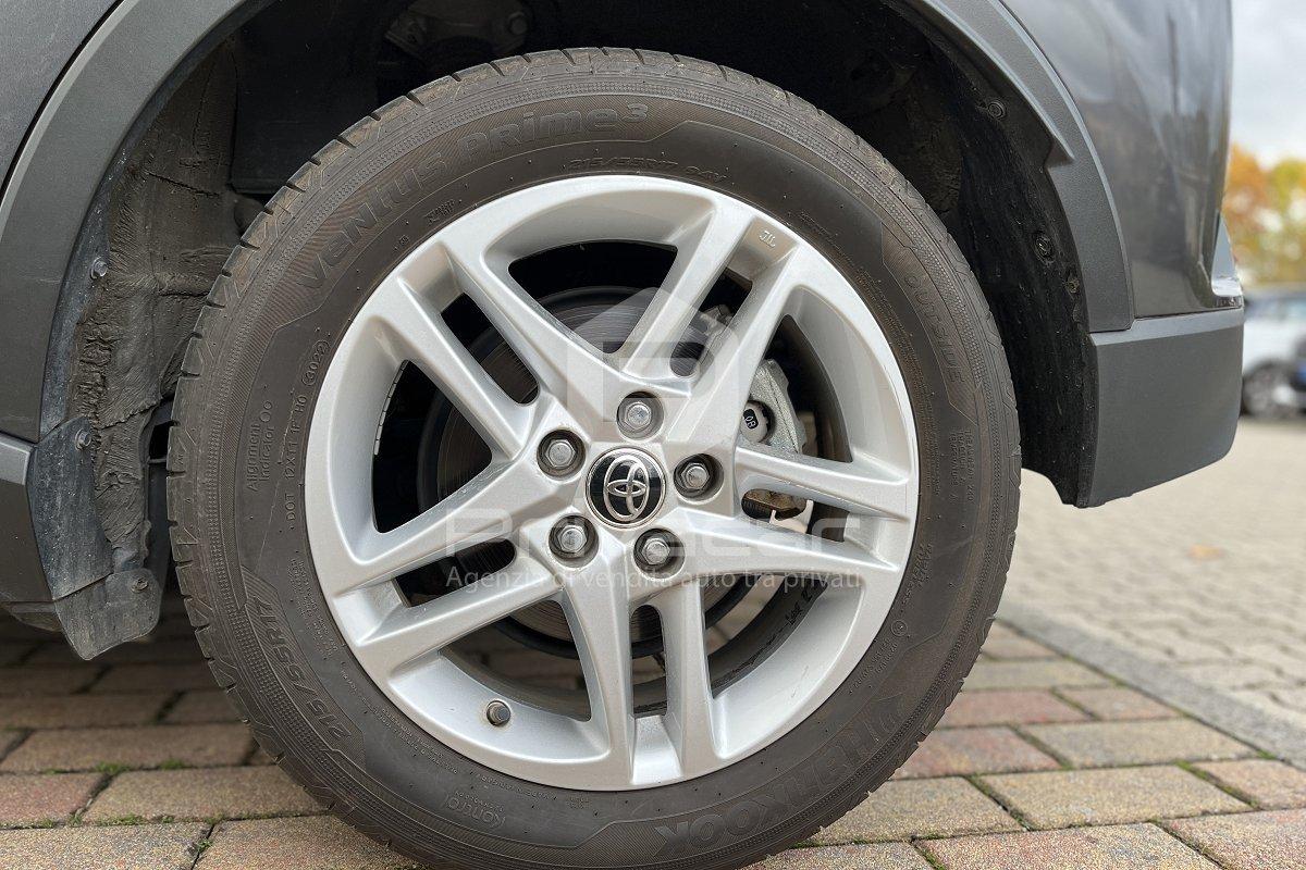 TOYOTA C-HR 1.8 Hybrid E-CVT Business