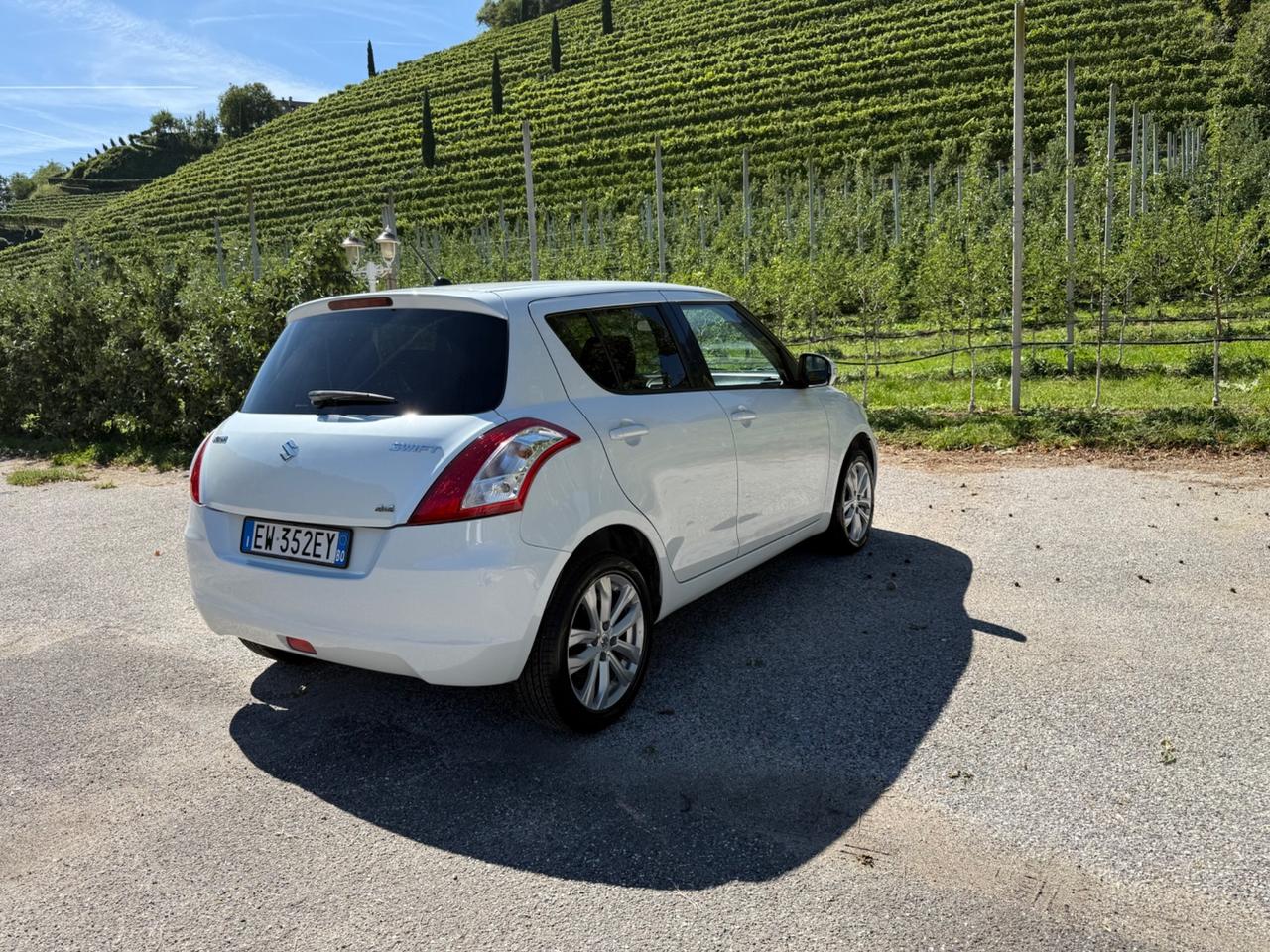 Suzuki Swift 1.2 VVT 4WD 5 porte B-Cool Bi-Color