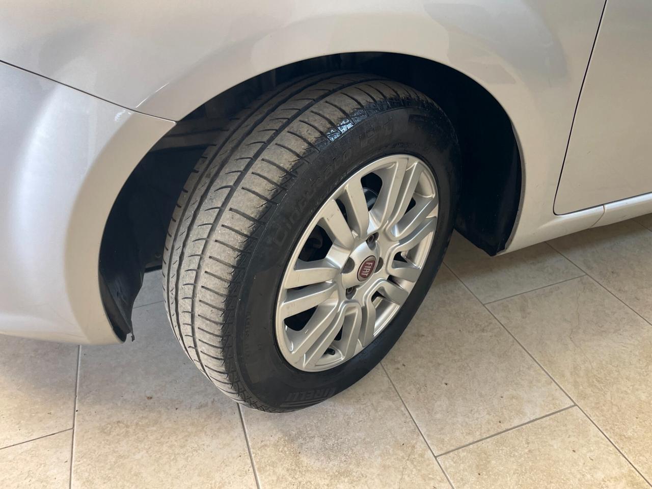 Fiat Punto 1.3 MJT II 85 CV Lounge FULL NEOPATENTATI TAGLIANDATA