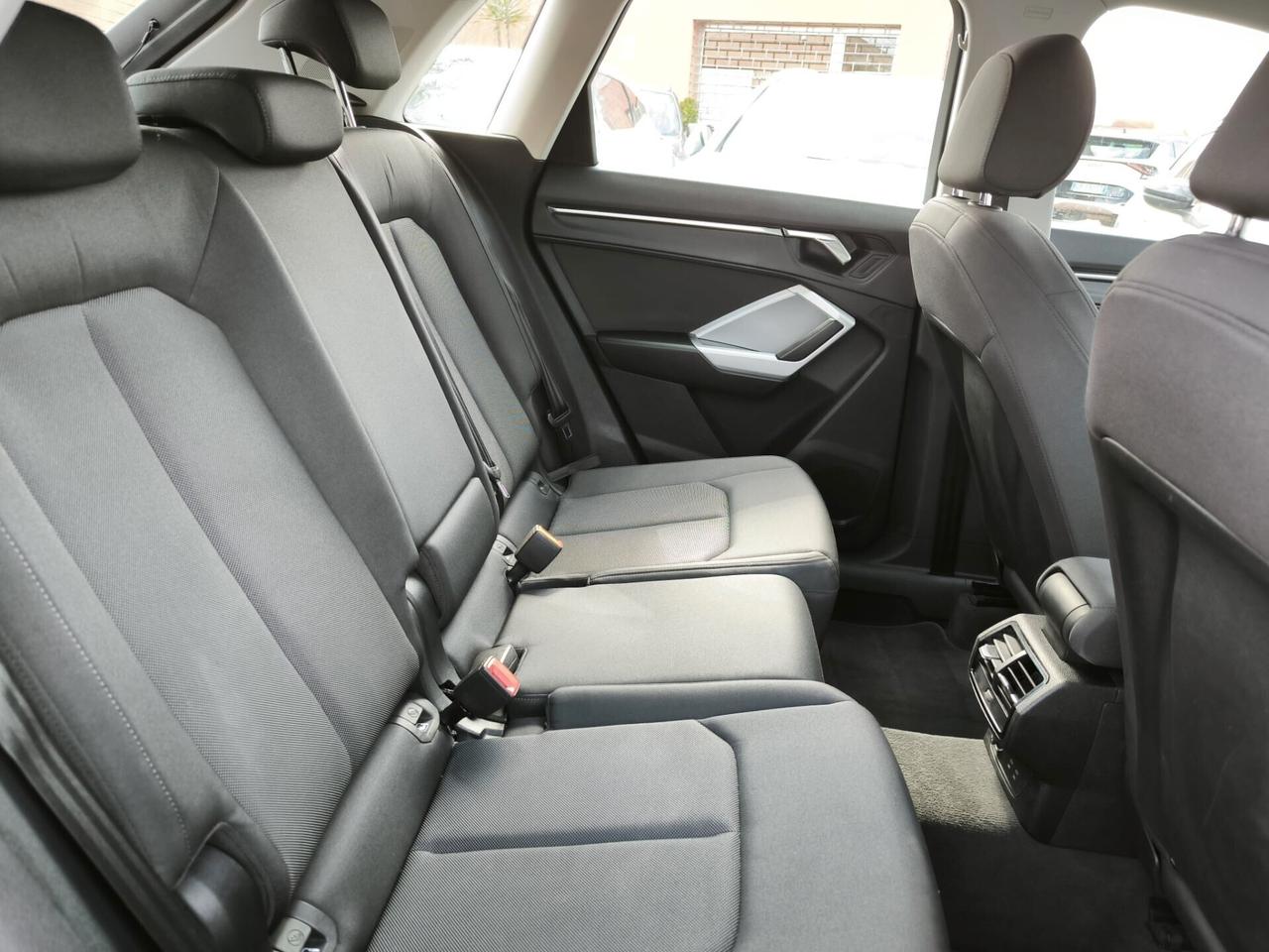 Audi Q3 35 TDI Business