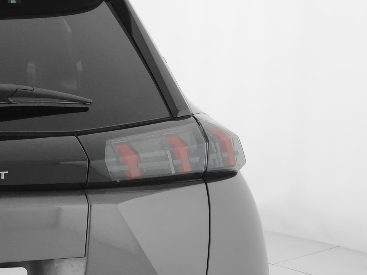 Peugeot 2008 1.2 puretech Allure 130cv