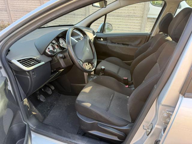 PEUGEOT 207 1.4 VTi 114000 km