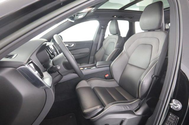VOLVO XC60 XC60 B4 (d) AWD automatico Ultimate Dark