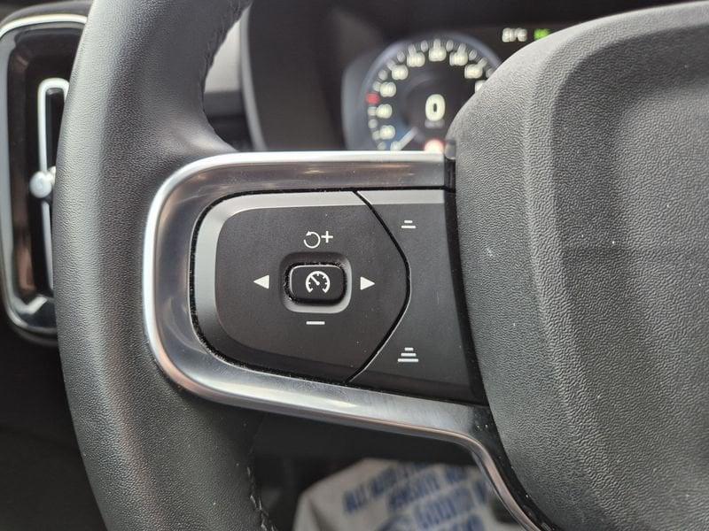 Volvo XC40 XC40 1.5 t3 Geartronic R-design 163cv auto my21