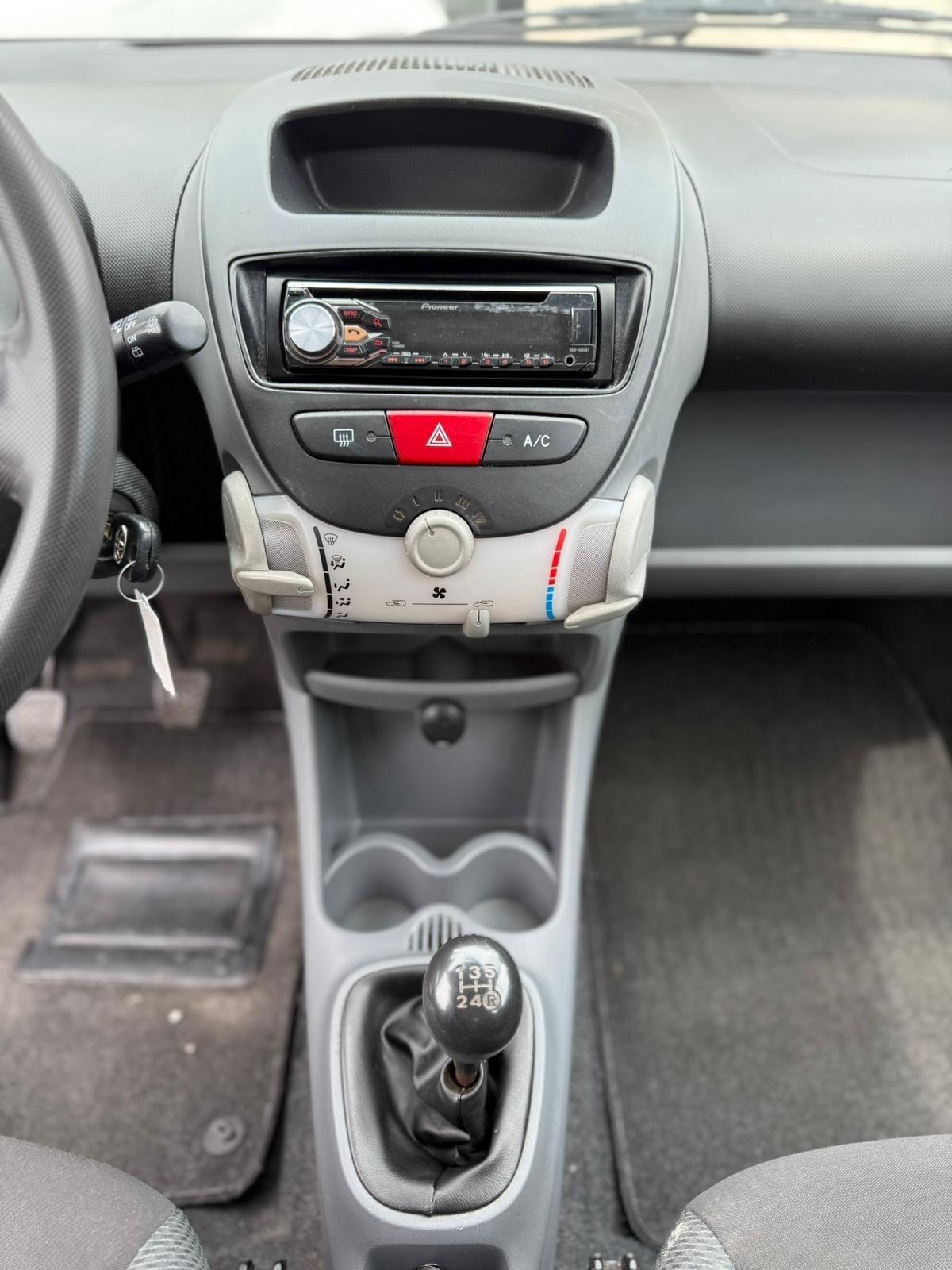 Toyota Aygo 1.0 12V VVT-i 3 porte Sol