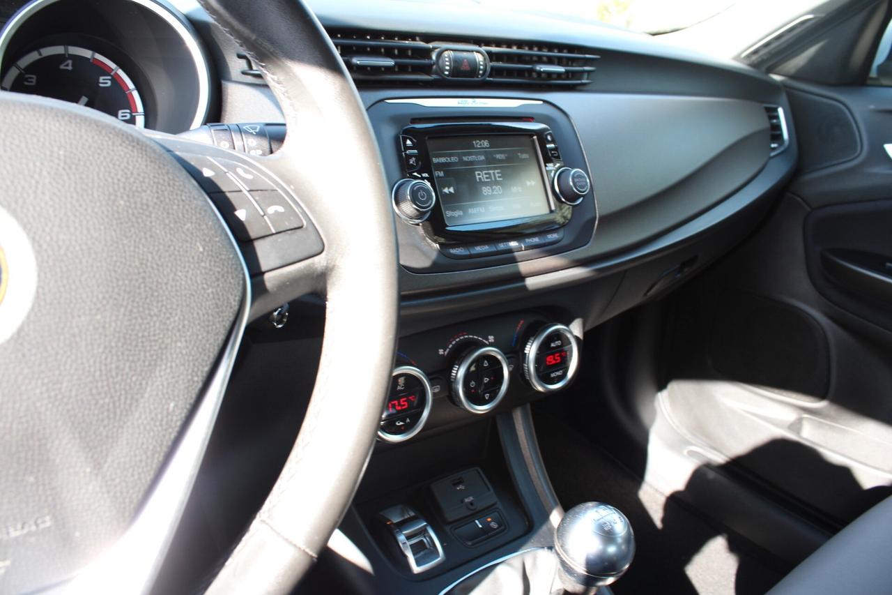 Alfa Romeo Giulietta 1.6 JTDm-2 105 CV Exclusive
