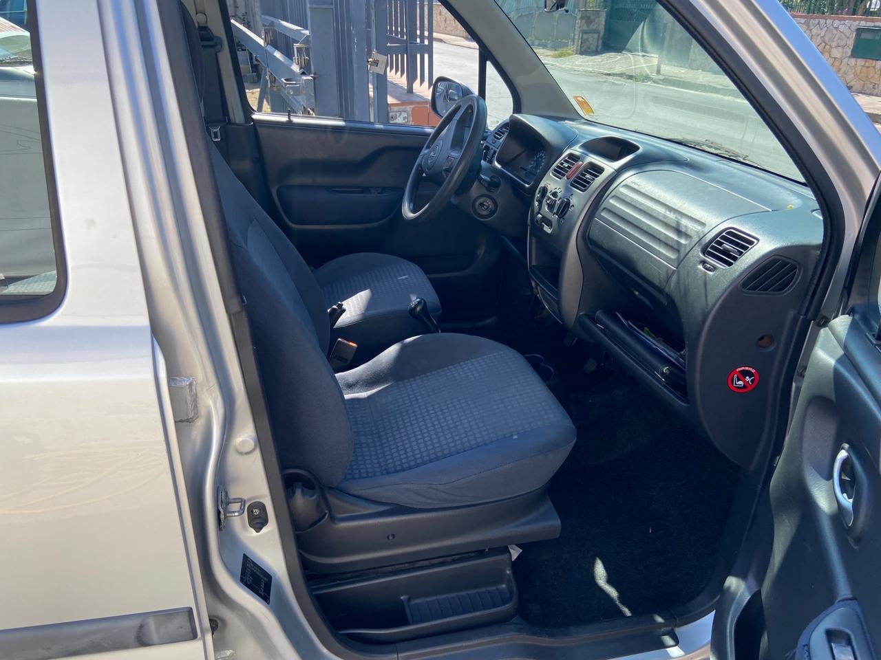 Opel Agila 1.2 16V Edition
