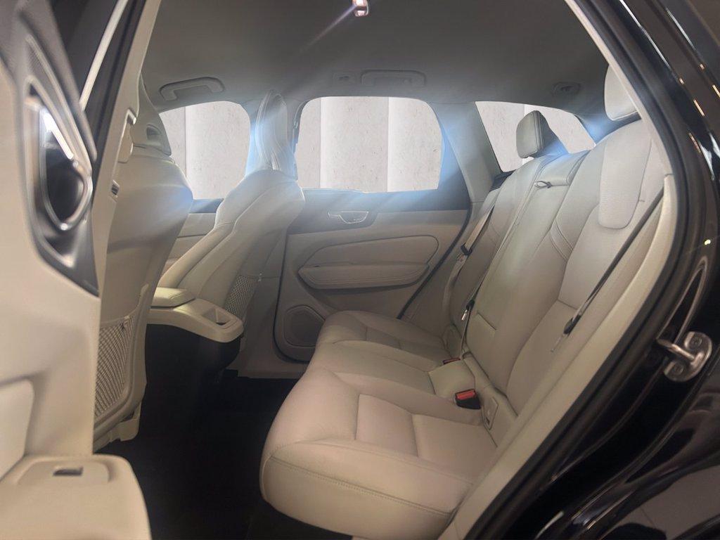 VOLVO XC60 2.0 b4 Core awd auto del 2023