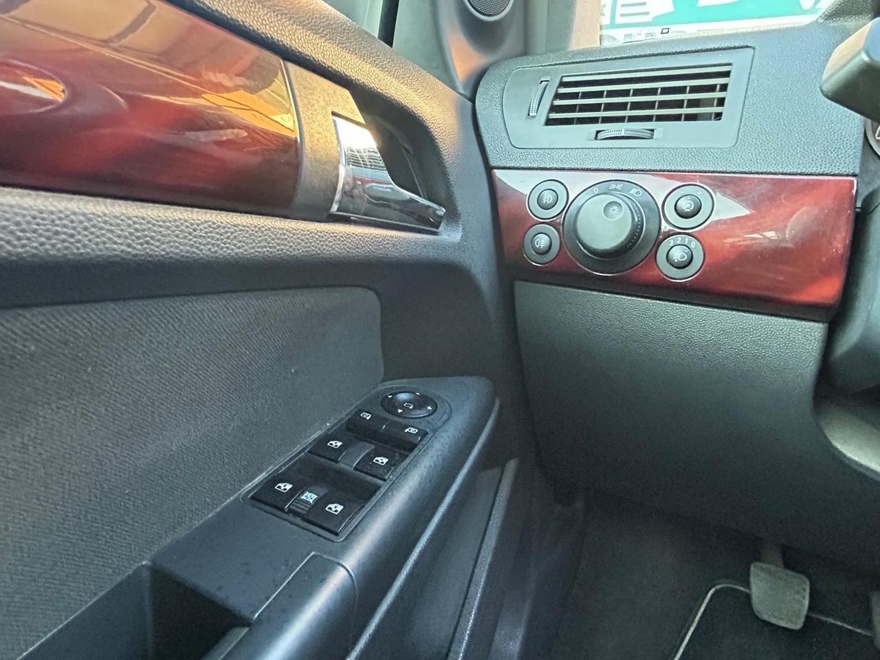 Opel Astra 1.7CDTI 101CV 5P Berlina Cosmo Neopatentati