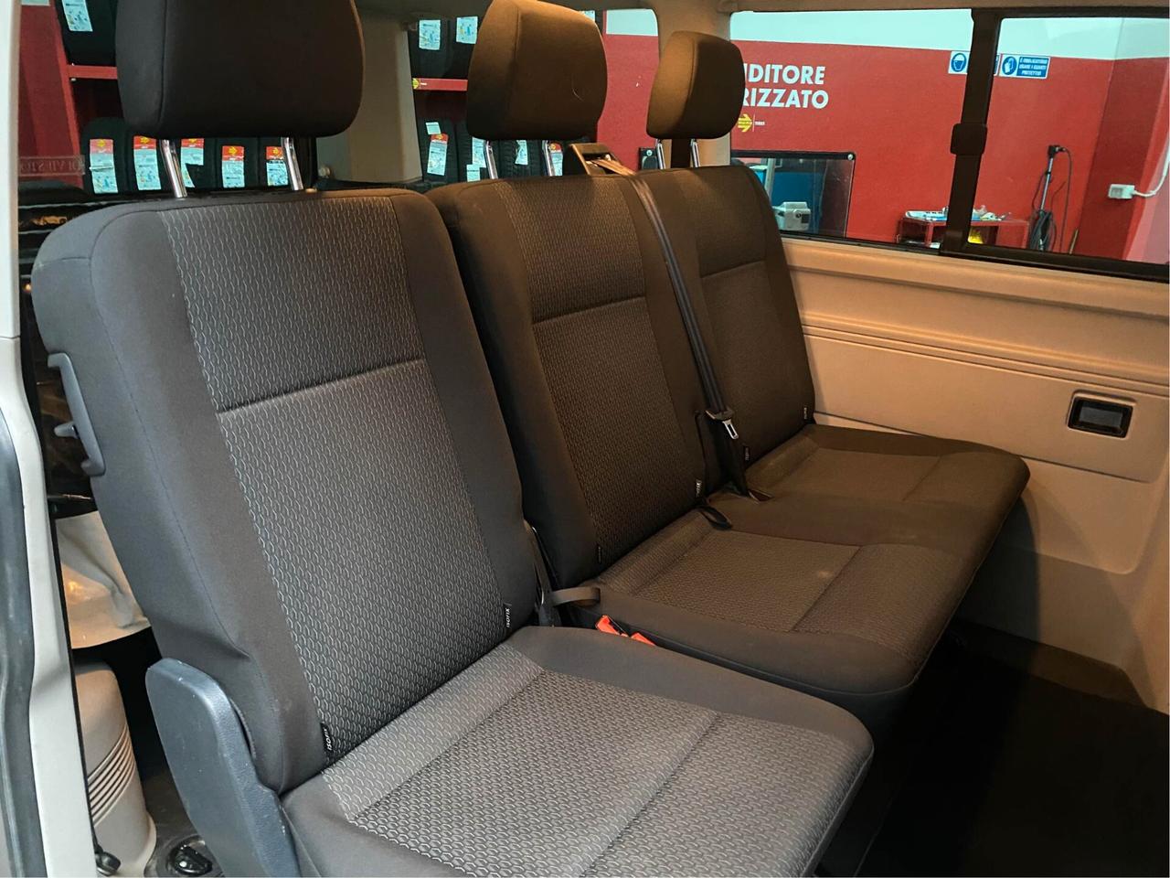 Volkswagen Transporter 2.0 TDI PC Kombi T6
